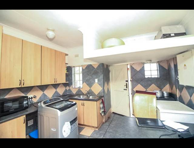 3 BEDROOM HOUSE FOR SALE IN WYCHWOOD